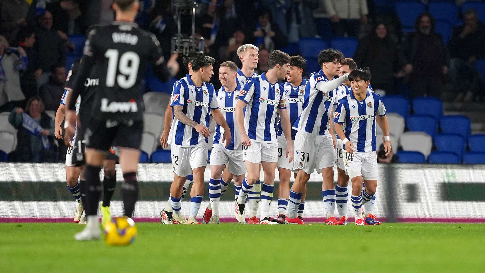 他的扑救直 他的扑救直