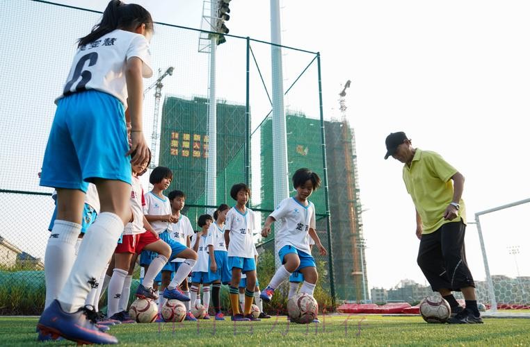 新华社:为何这个山区县学生家长给足球教育“打call”? 新华社:为何这个山区县学生家长给足球教育“打call”?